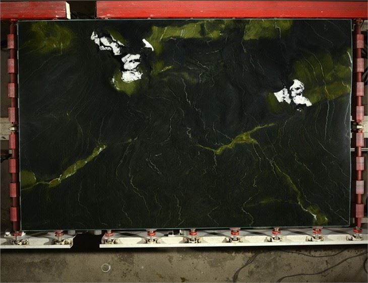 Verde Avocatus Quartzite03